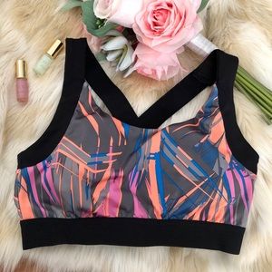 Abstract Wide Band Sport Bra Size M